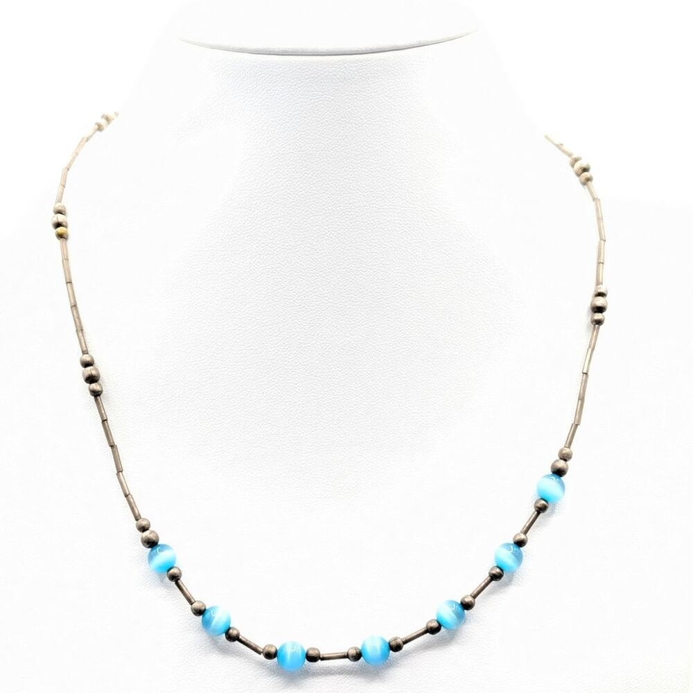Vintage Liquid Silver Blue Cat's Eye Bead 18.5" Barrel Clasp Necklace